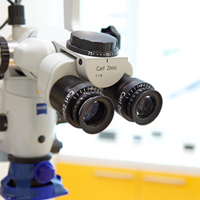 マイクロスコープを使用します