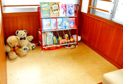 女性歯科医が担当します