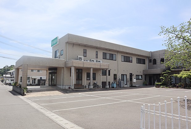 広い駐車場をご用意しています
