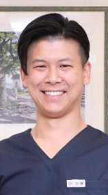 院長の石塚 友則