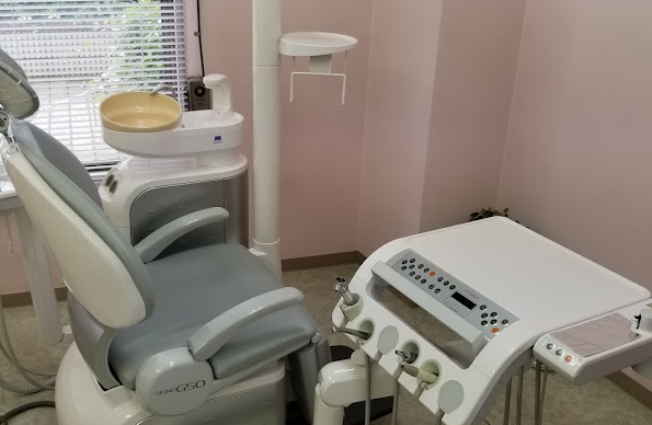 ①外観②受付③治療室