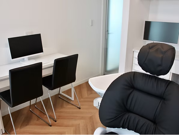 ①診療室②診療チェア③歯科用CT