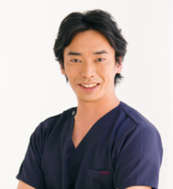 院長の結城 健二