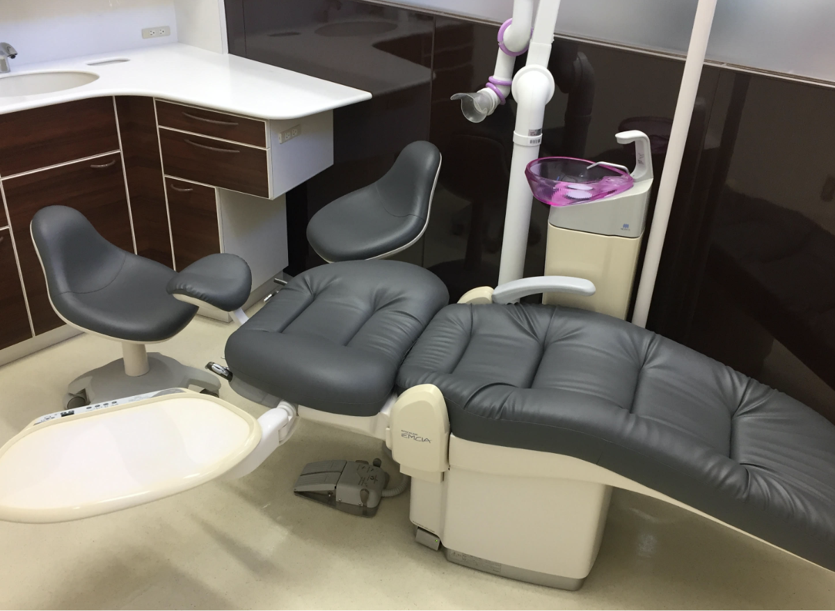 従来であればインプラントができないとされていた顎の骨が少ない患者様でも可能です