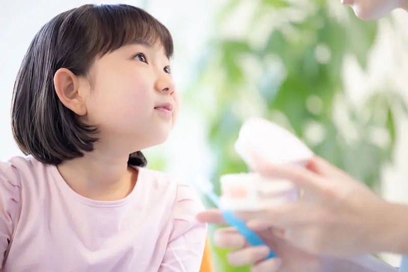 お子様が一人で診療室に入る取り組みを行っています