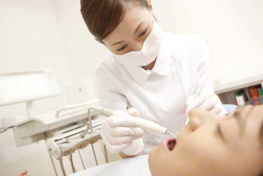 訪問歯科を希望される方はまずお電話にてご予約ください