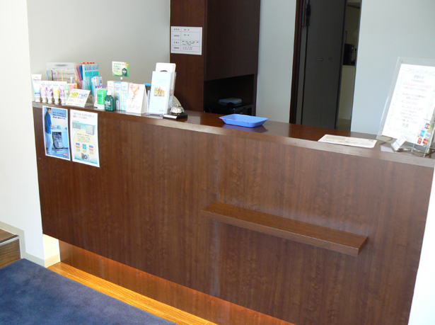 ①診察室➁駐車場③待合室