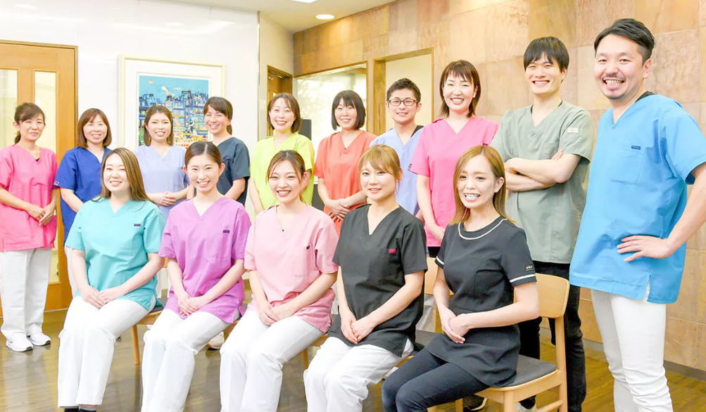 笑顔溢れるスタッフが、患者様の立場に立って治療を行います