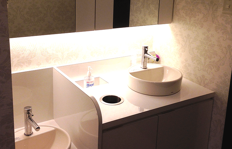 入れ歯とインプラントを組合せた技術は、インプラントオーバーデンチャーなどとも言われています