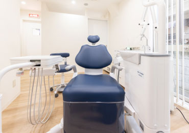 ①受付②診療室③キッズスペース