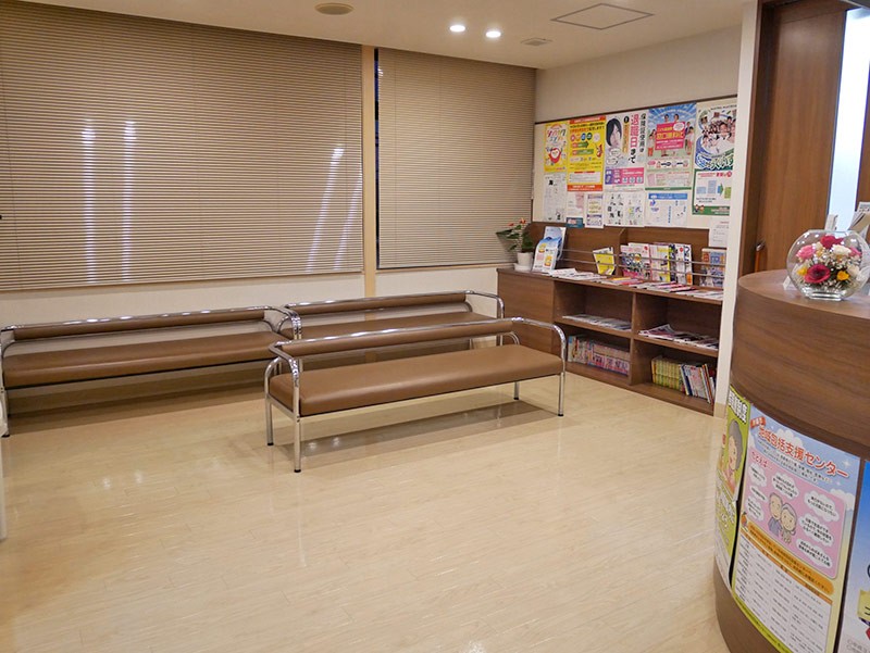 【高原バス停 徒歩1分】一般歯科からインプラント治療まで幅広く対応する玉城歯科医院