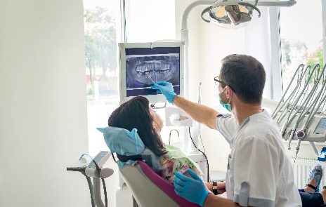 笑顔の素敵な口元にしたい方、歯ぐきと調和の取れた自然な白い歯を希望される方々に対して、最先端の審美治療を提供しています。