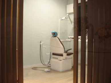 ①院内　②診療室　③治療器具※写真はイメージです。