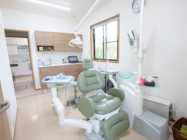 【インプラント指導医認定医 在籍】【土日診療対応】痛みに配慮した治療で幅広い世代を支える吉田歯科クリニック荒川診療所