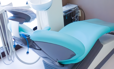 ①クリニック外観②診療室