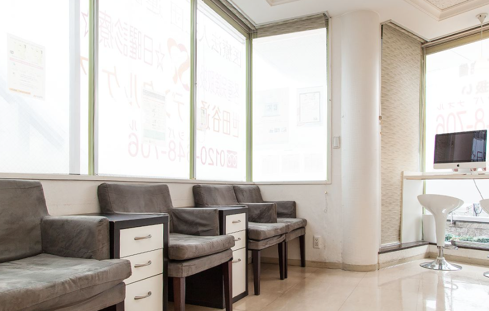 ①待合室②歯科用機器③歯科用ライト