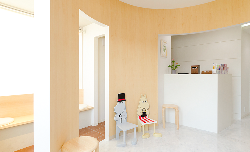 【大和駅より徒歩2分】【女性医師在籍】基本の治療技術に基づいた最新治療を提供「とも歯科医院」