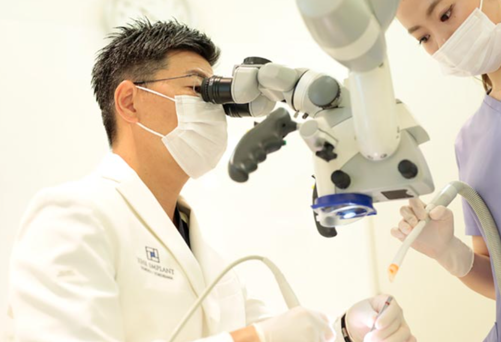 最新鋭の設備と豊富な経験で、安全で確実なインプラント治療を実現します