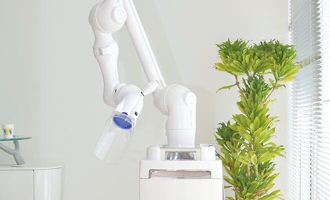 口腔外バキュームを用いて飛沫を防ぎます