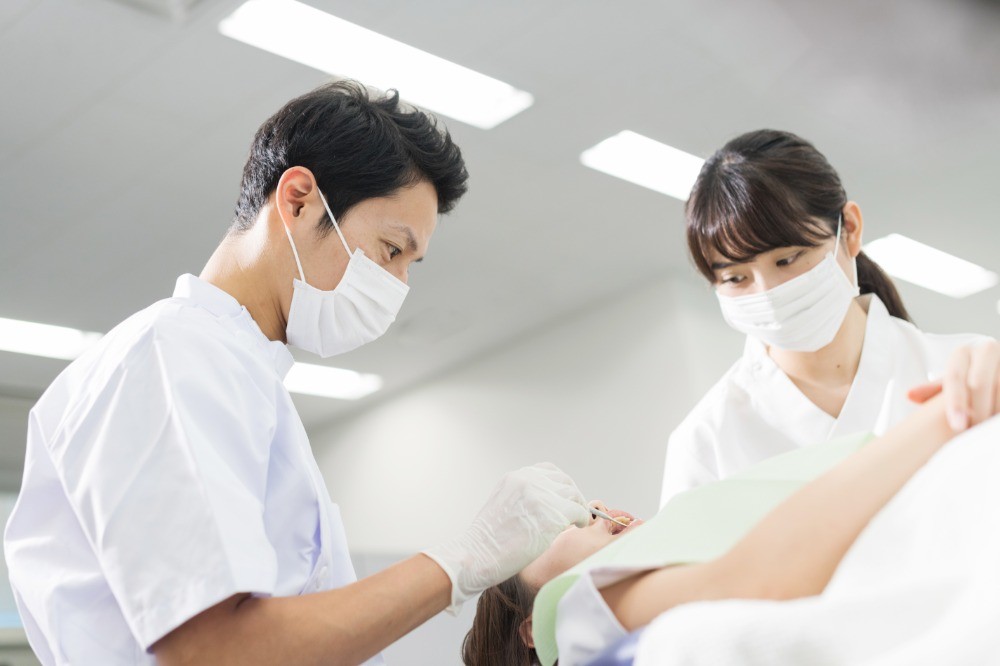 一人ひとりに適した治療計画を提案し、お口全体の健康維持を総合的に支えています。