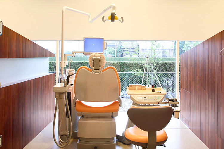 精密な技術と豊富な経験で支える、信頼のインプラント治療