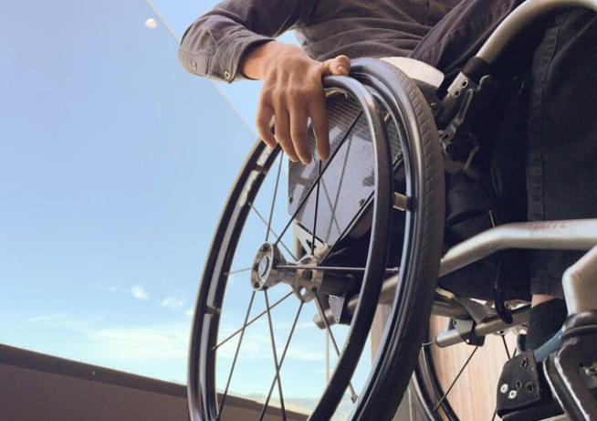 ご自宅や施設に伺います