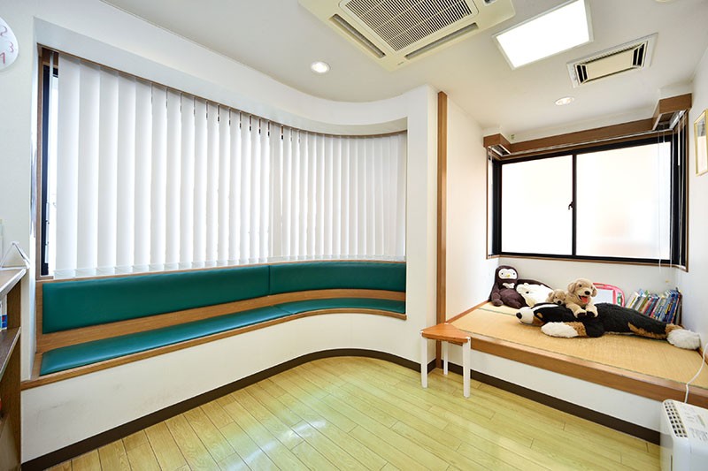 【市坪駅 徒歩19分・駐車場完備】相談しやすい環境が整ったはじめ歯科医院