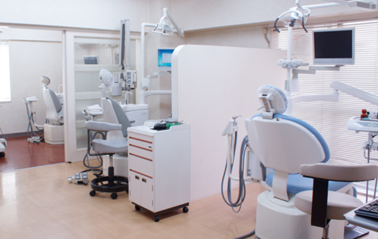 丁寧かつ、的確な治療を提供する池袋セントラル歯科