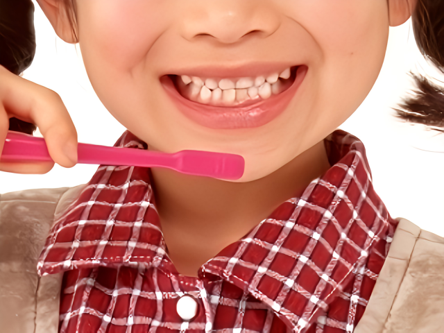 歯に宿る透明感は、自信の輪郭を形づくる