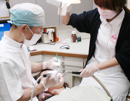 院内にはプロフェッショナルの歯科技工士が在籍しています