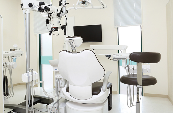 ①外観②受付③治療室