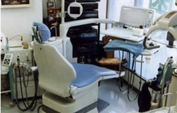 ①診療室、②待合室、③治療イメージ