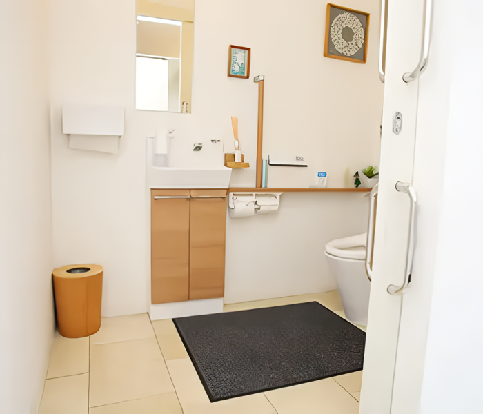 外傷、炎症、嚢胞、顎の異常など、口腔内外に幅広く対応する口腔外科治療を行っています