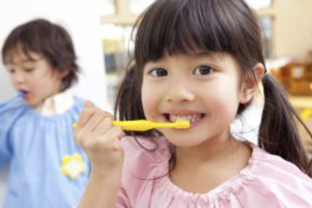 健やかな歯並びと美しい笑顔を