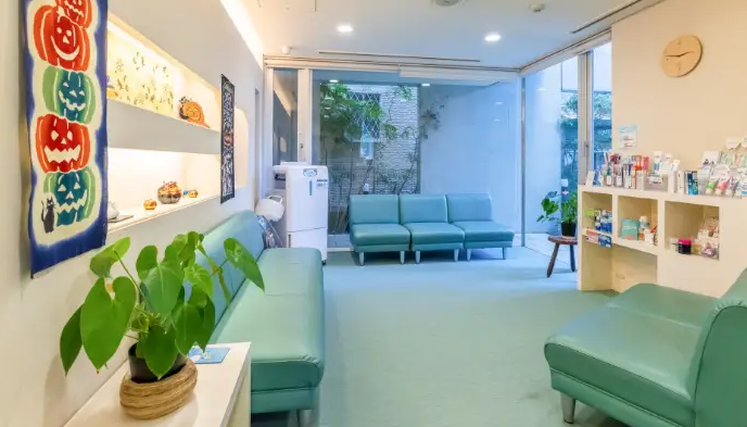 本八幡駅徒歩3分、土曜の午後も診療の総合歯科医院、杉山デンタルクリニック歯科医院