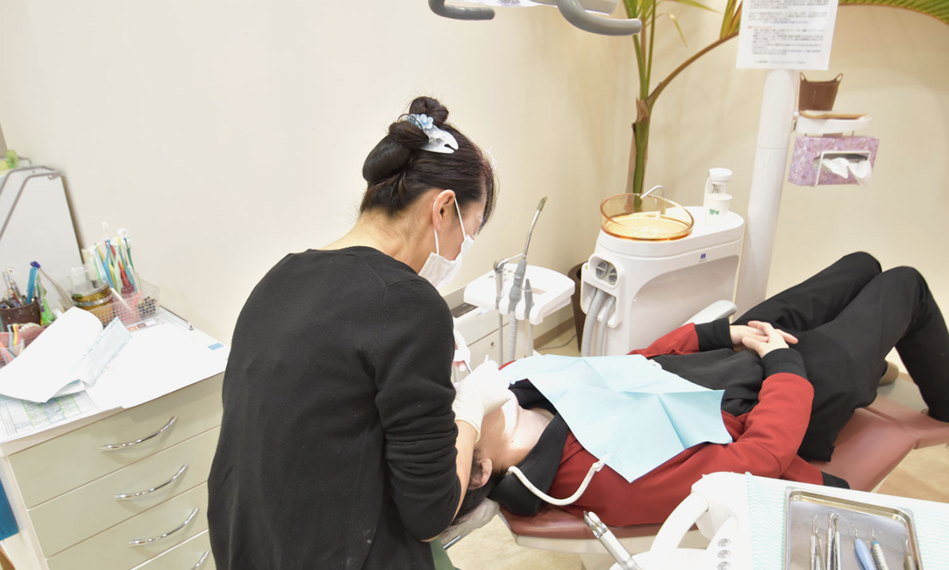 抜歯治療の様子