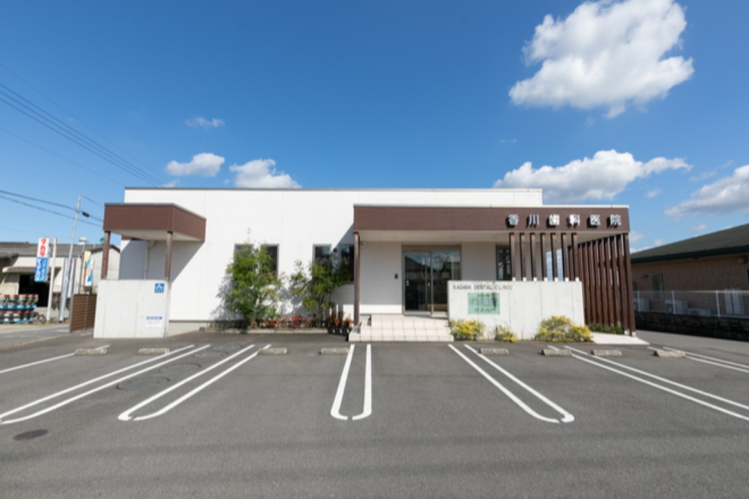 ①医院外観②医院内観③個室の診療室