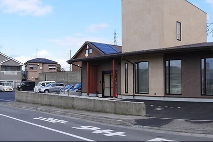 ①外観②カウンセリングルーム③キッズスペース