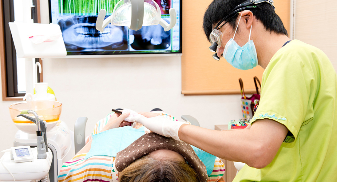 歯周病治療の様子