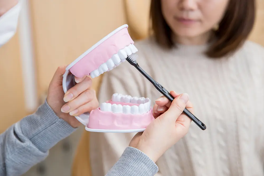 虫歯や歯周病などのトラブルを未然に防ぐことを重視し、予防歯科に取り組んでいます