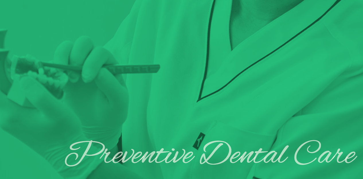 定期的な歯科検診と専門的なクリーニングを通じて、むし歯や歯周病のリスクを抑えることを重視しています