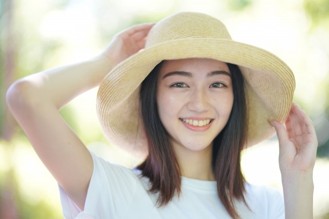 それぞれの素材の特徴を丁寧に説明しながら、患者様にとって納得のいく審美治療を提案しています。