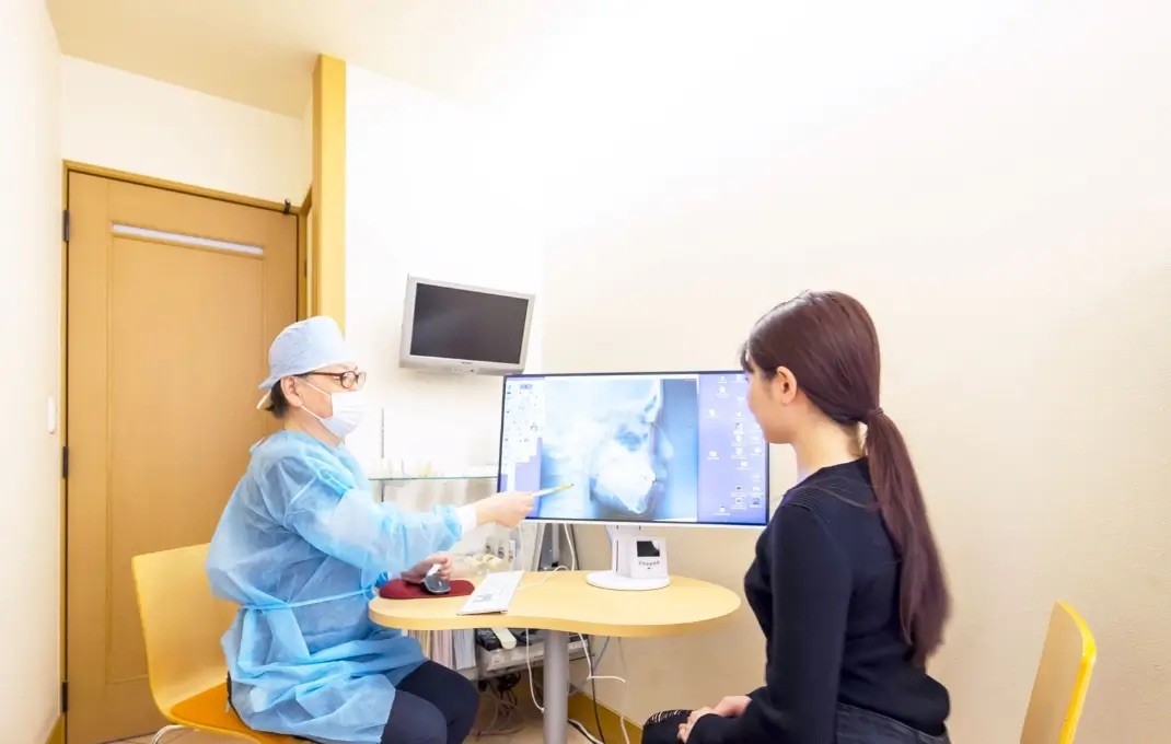 ①外観②受付③カウンセリングルーム