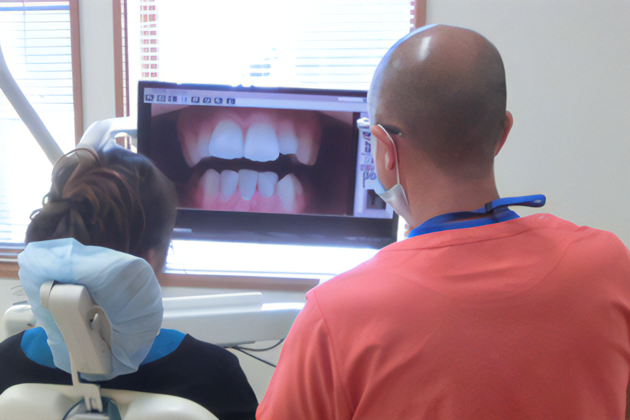 大きいモニターでお口の中が確認できます