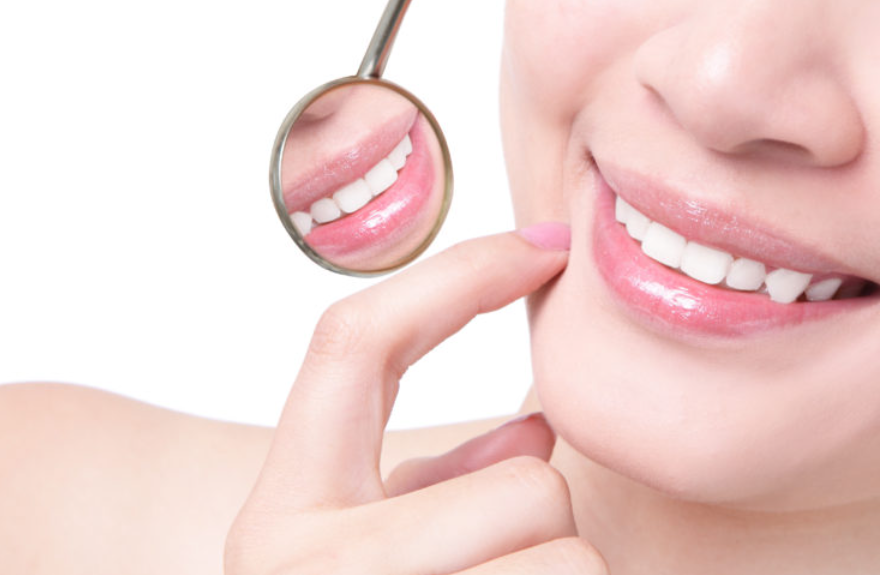 セラミックとホワイトニングで自信につながる魅力的な口元を実現