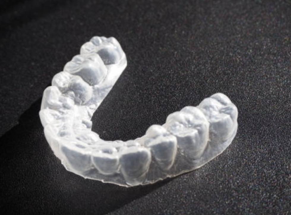 保険適用のマウスピース（ナイトガード）を用いた治療を行っています