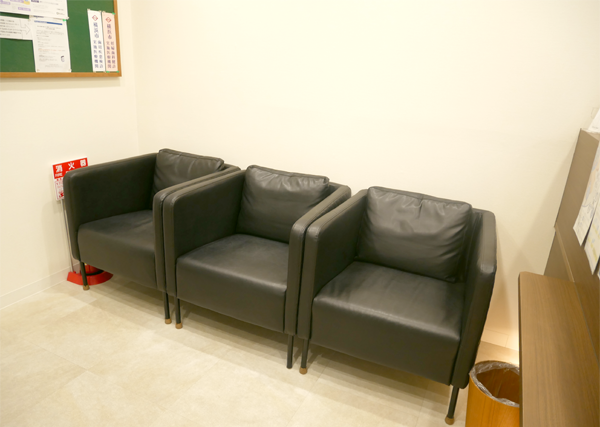 ①受付②待合スペース③診療スペース