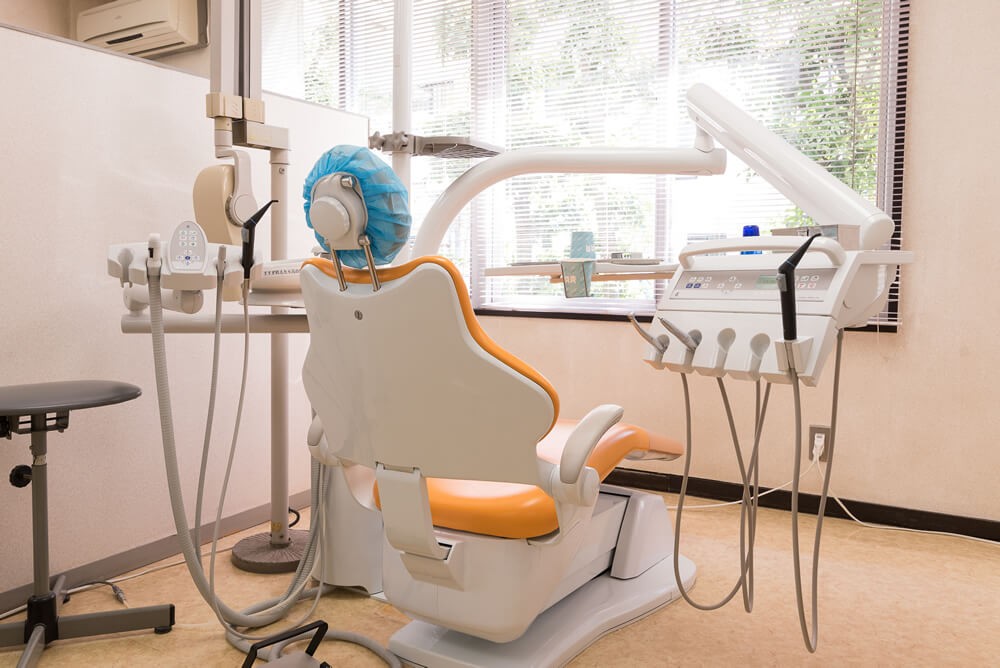 【駐車場完備・古町駅徒歩1分】地域に寄り添い続ける日浅歯科医院の総合歯科医療