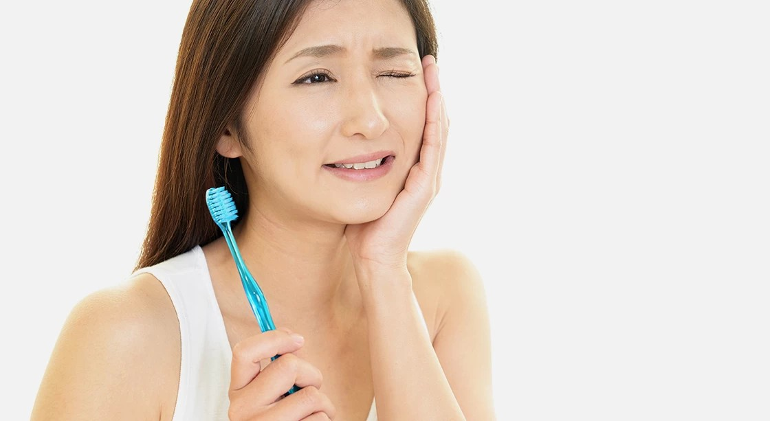 虫歯・歯周病治療を中心に、予防から再発防止まで幅広く対応