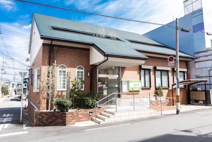 【布忍駅から徒歩1分】顕微鏡を用いた歯周病治療と抜かない矯正に対応する藤田歯科医院